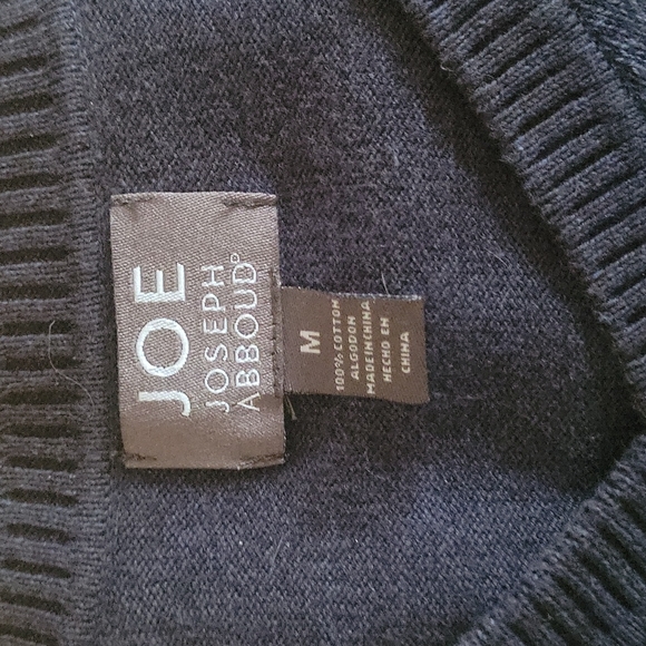 Mens v-neck Joseph Abboud med sweater. - Picture 2 of 2